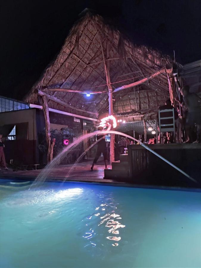 Raindance Hostel Santa Cruz Luaran gambar