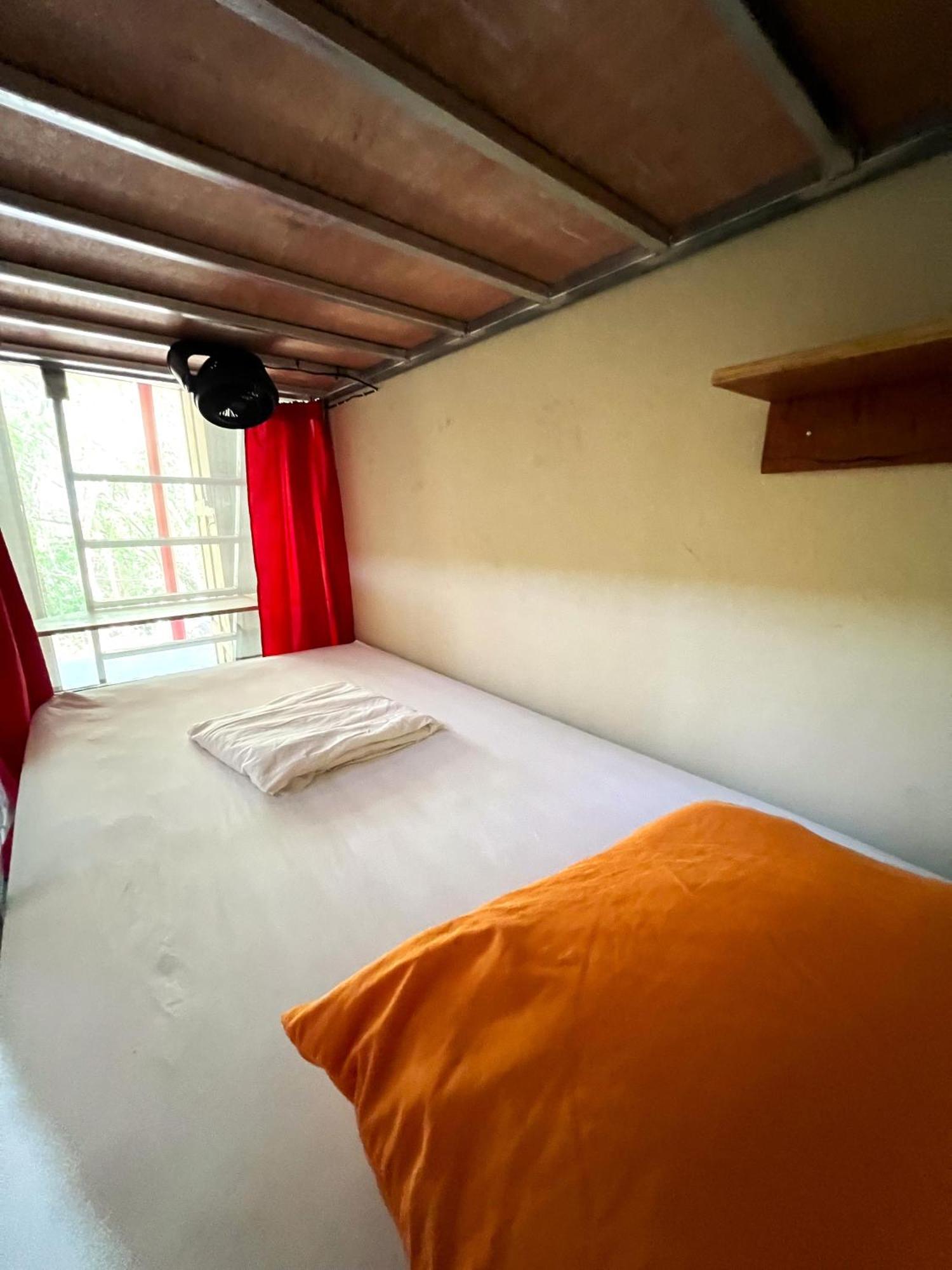 Raindance Hostel Santa Cruz Luaran gambar